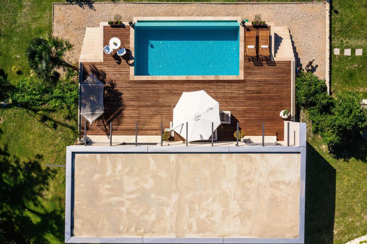 Taihouse Villa Bar Exterior photo